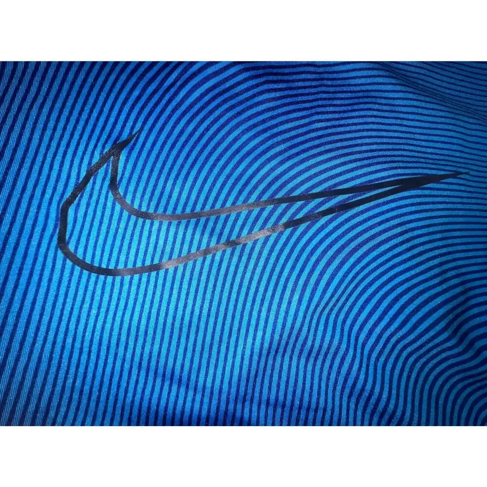 NWOT Nike Shirt Boys M